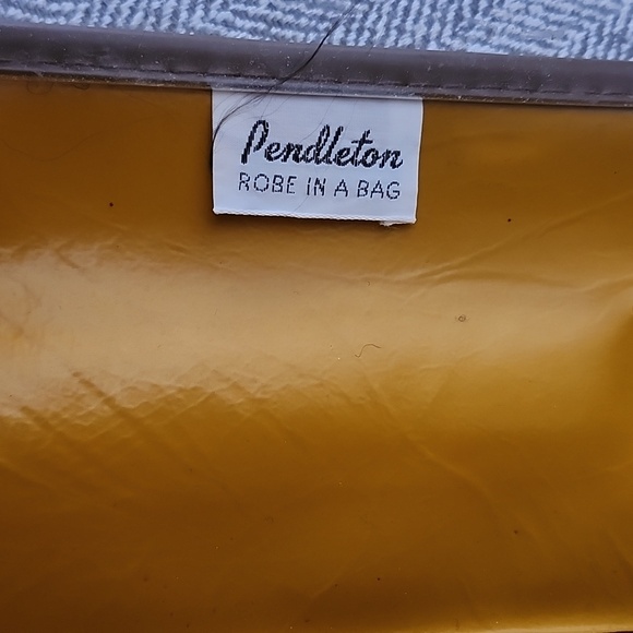 Pendleton | Robe In A Bag - Picture 5 of 16